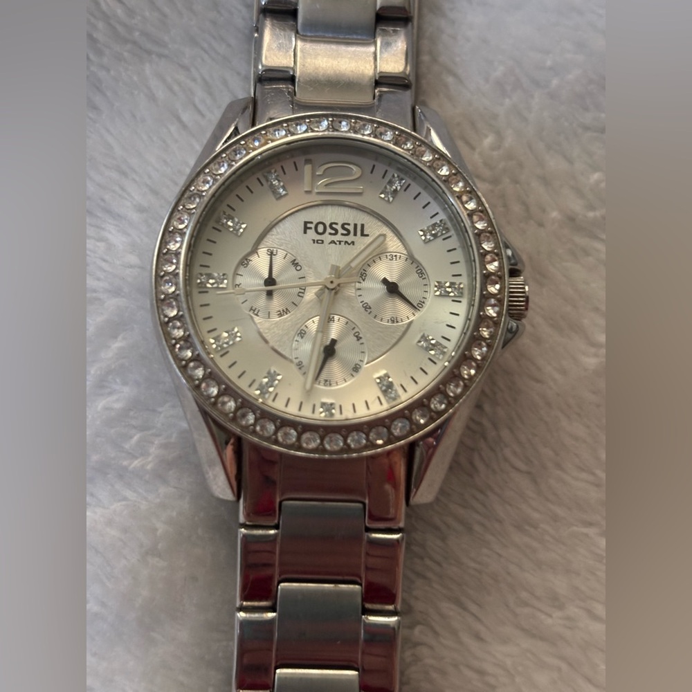 Fossil Riley Multi-Function Stainless Steel Watch - Picture 4 of 9